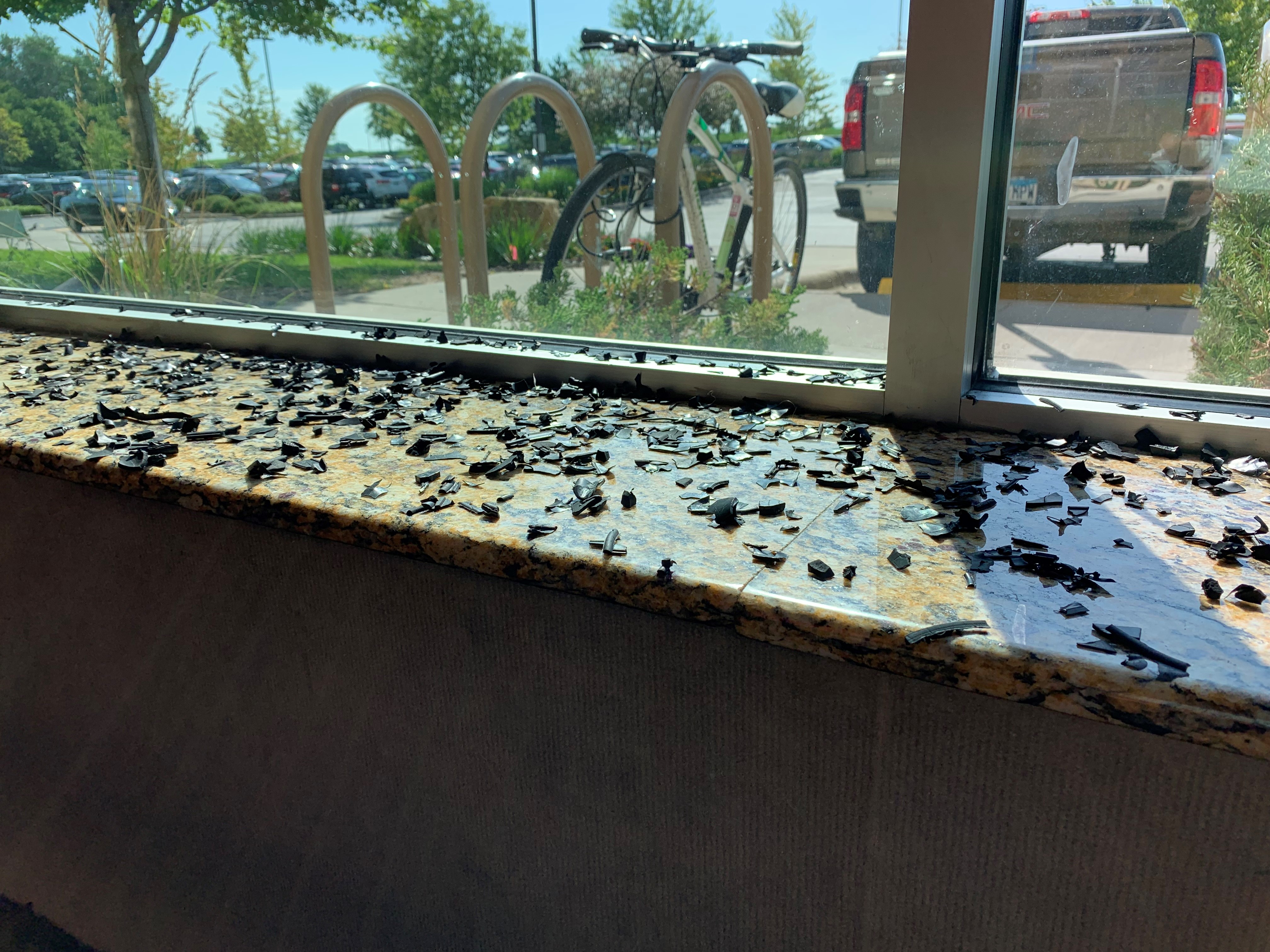 Rubber on Window Sills - Incorrect (1).jpg