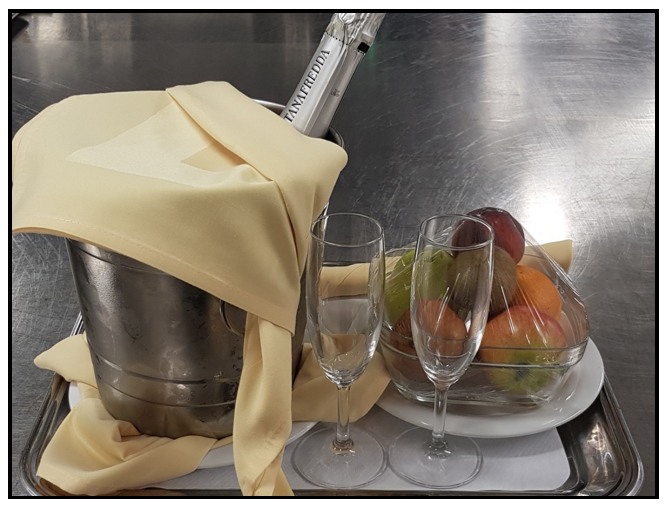Champagne set-up.png