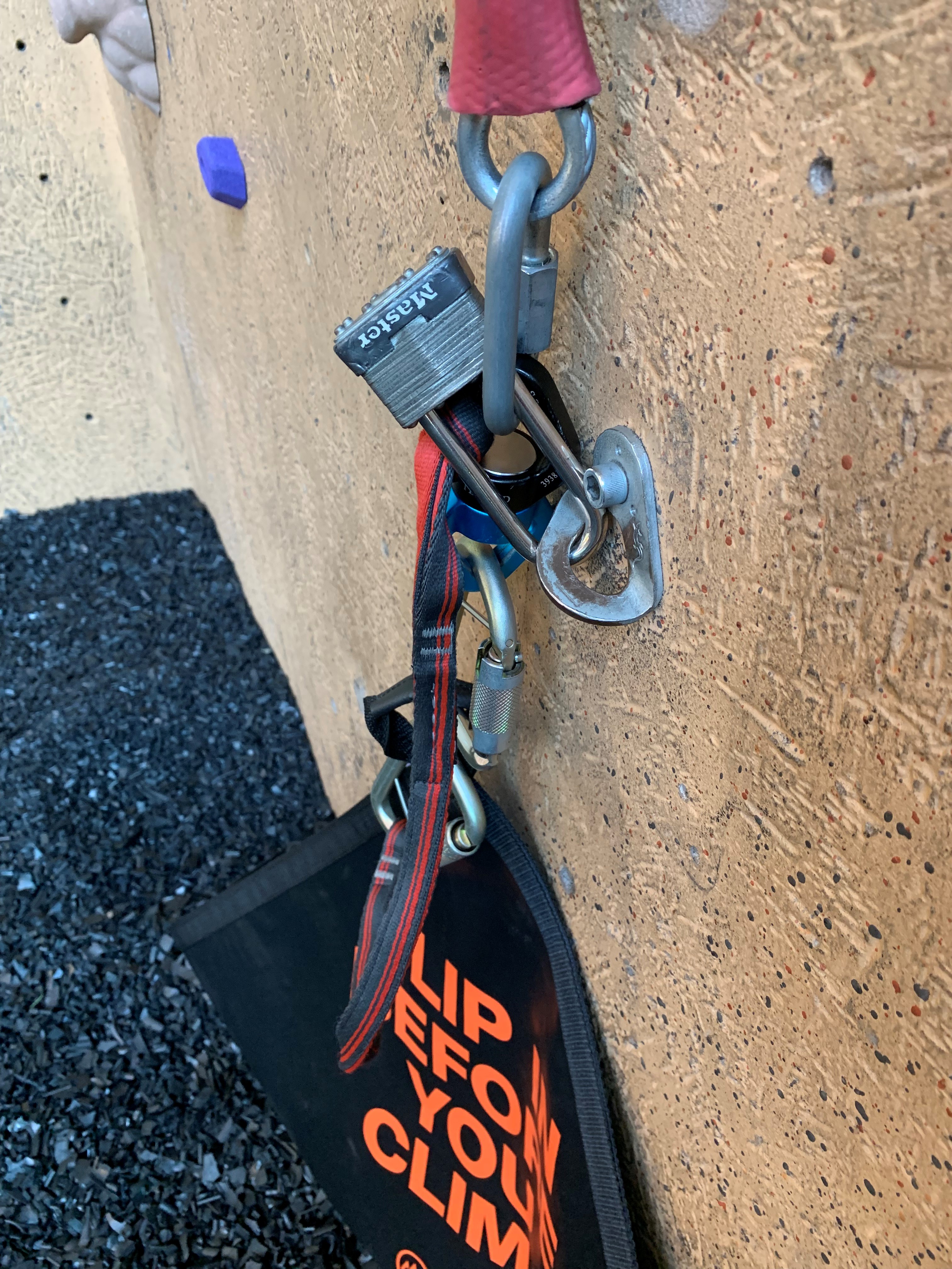 Auto Belay Lock - Correct (1).jpg
