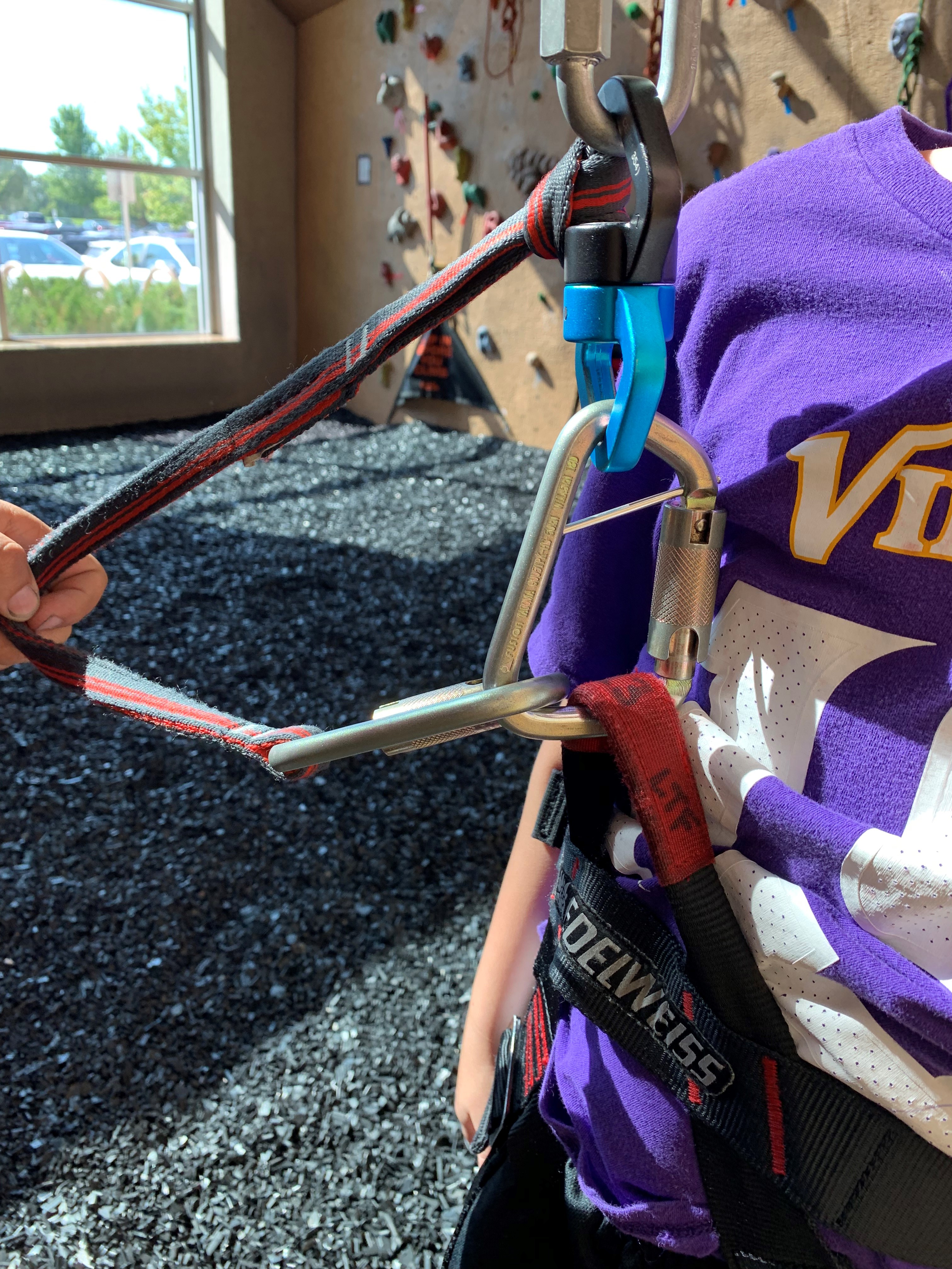 Harnessed and Clipped Child - Incorrect.jpg