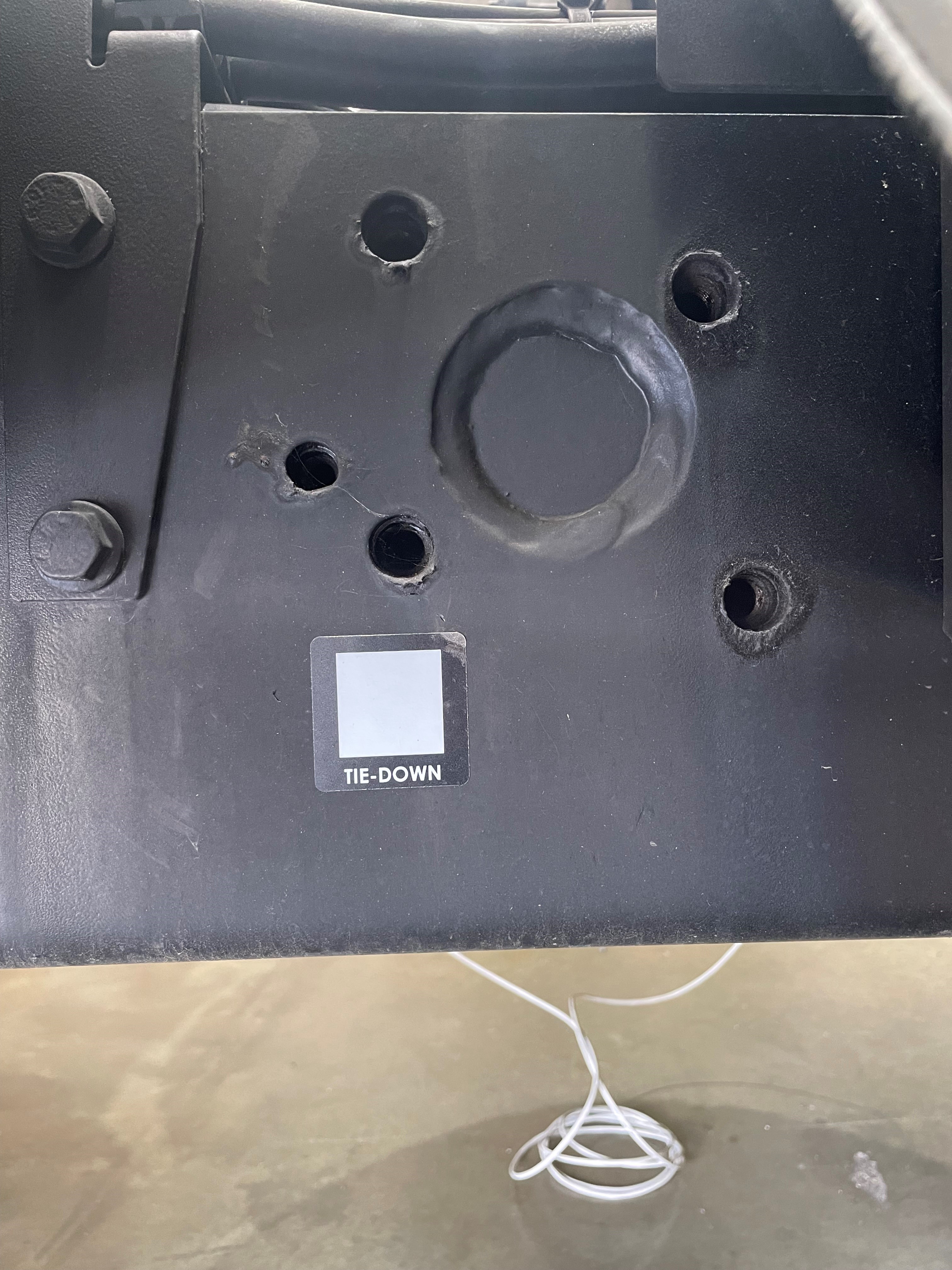 centre tie down point.jpg