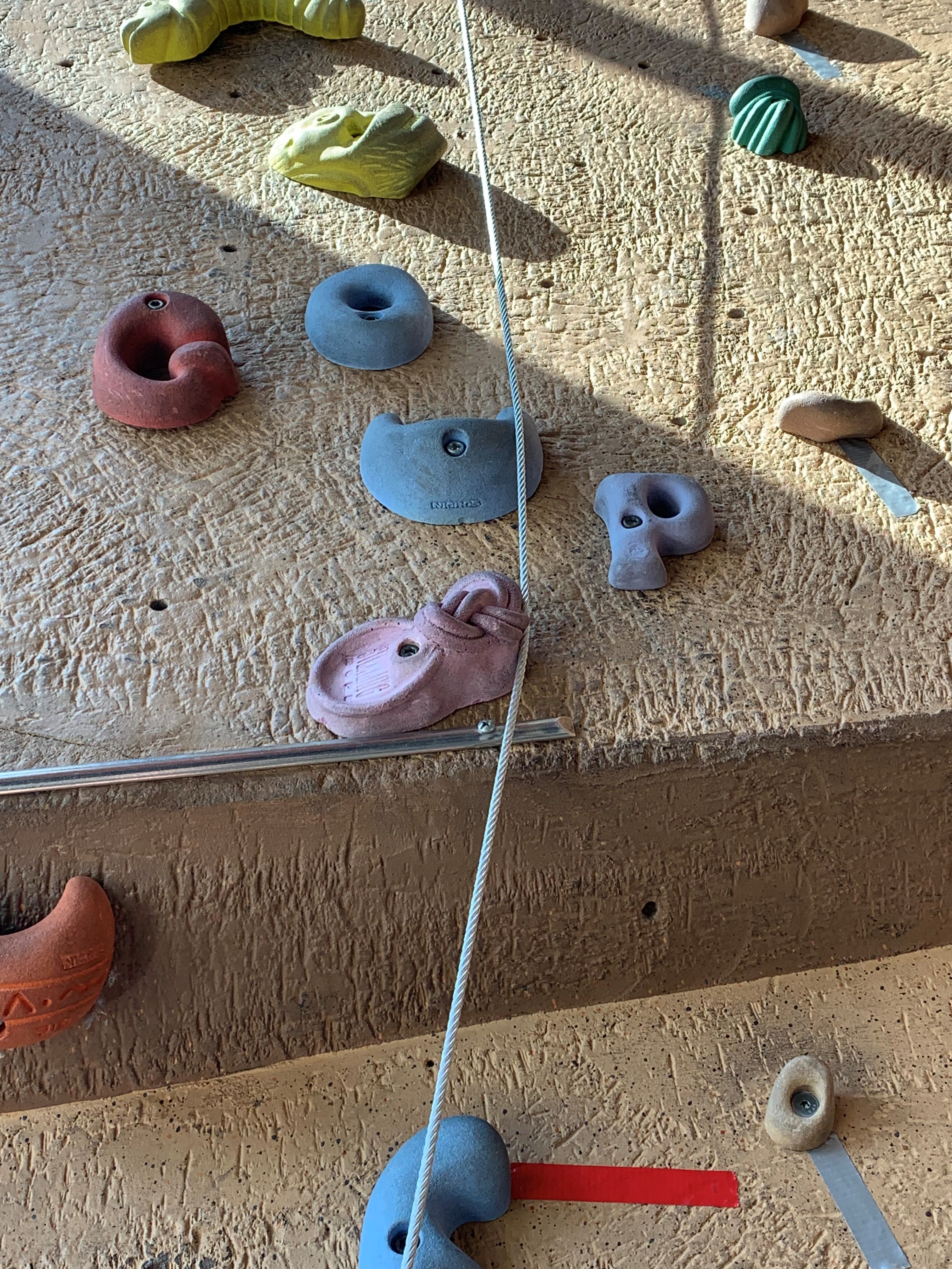 Auto Belay Rubbing on Hold - Incorrect (2).jpg