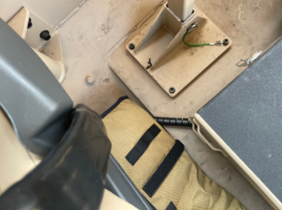 Seat electrical harness RHS.PNG