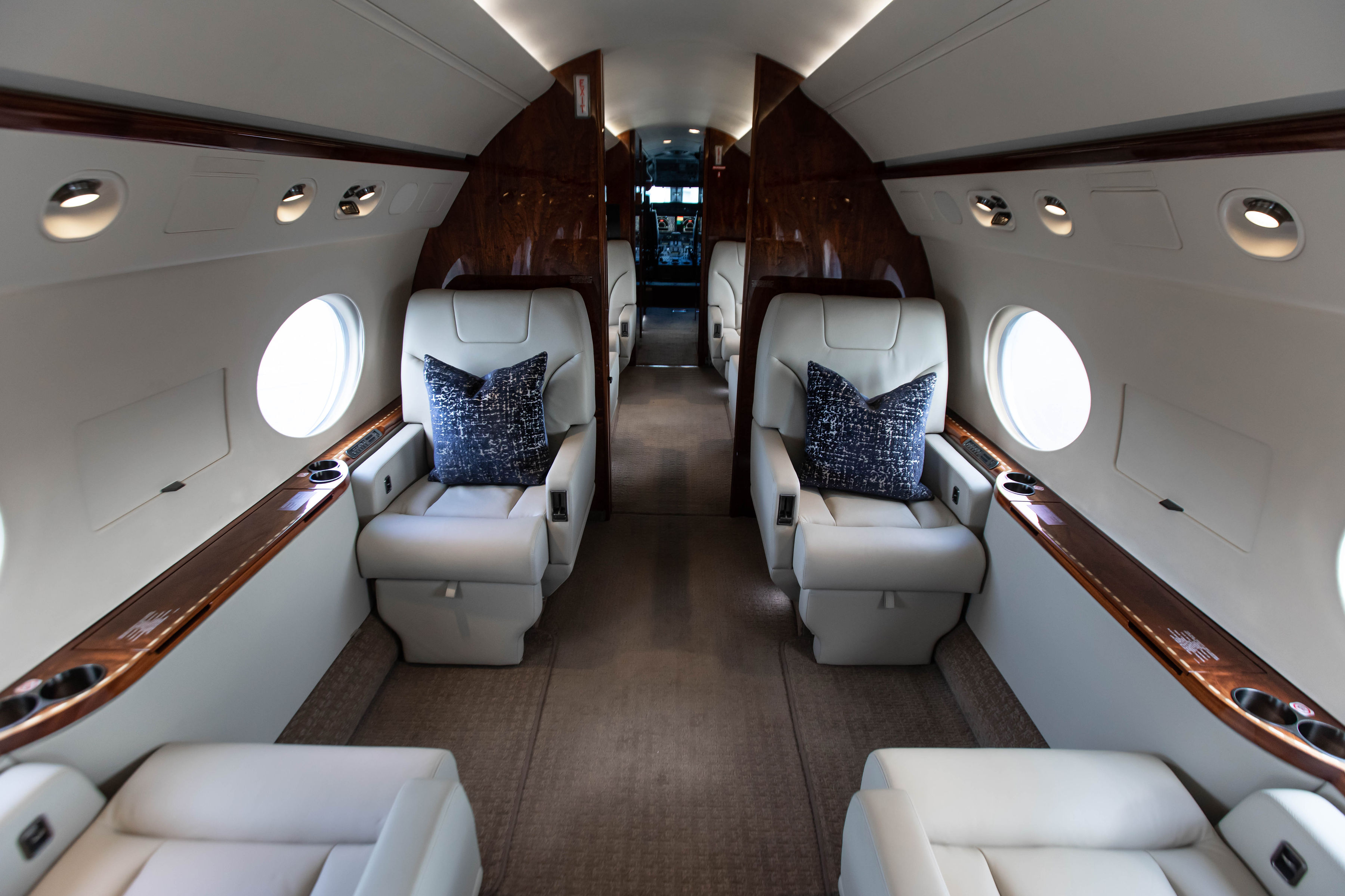 fcec06e4-dc1f-417e-be1e-8f062e86cd30